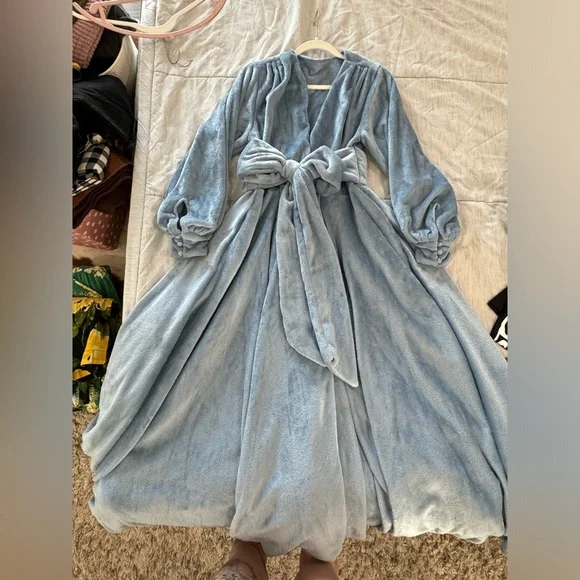 Catherine D’Lish Softest Blue Felicia Supreme Dressing Gown/Robe size Medium - Picture 4 of 6